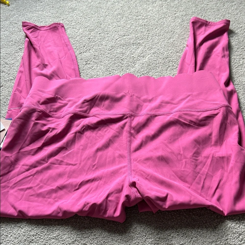 Joy Lab Pink Scalloped High-Waisted Leggings - Picture 3 of 3